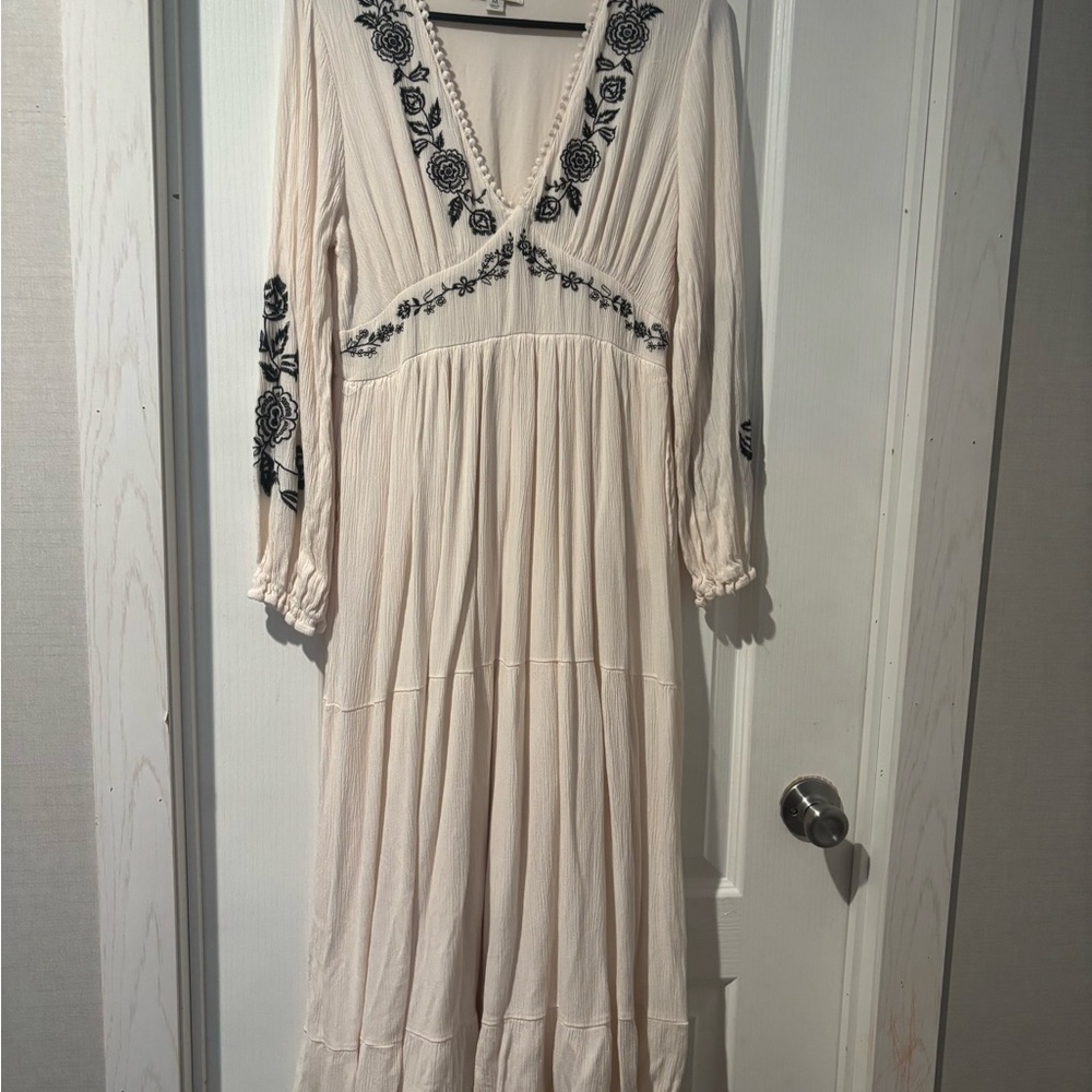 Elegant Cream Embroidered Dress